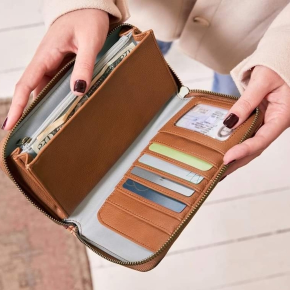 All about the Benjamins wallet - Picture 5 of 11